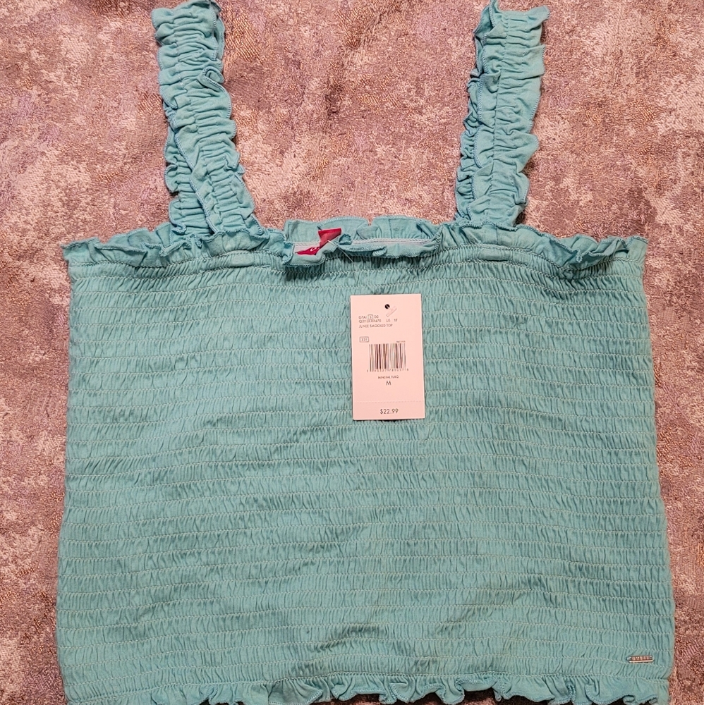 Guess Brand stretchy ribbed top